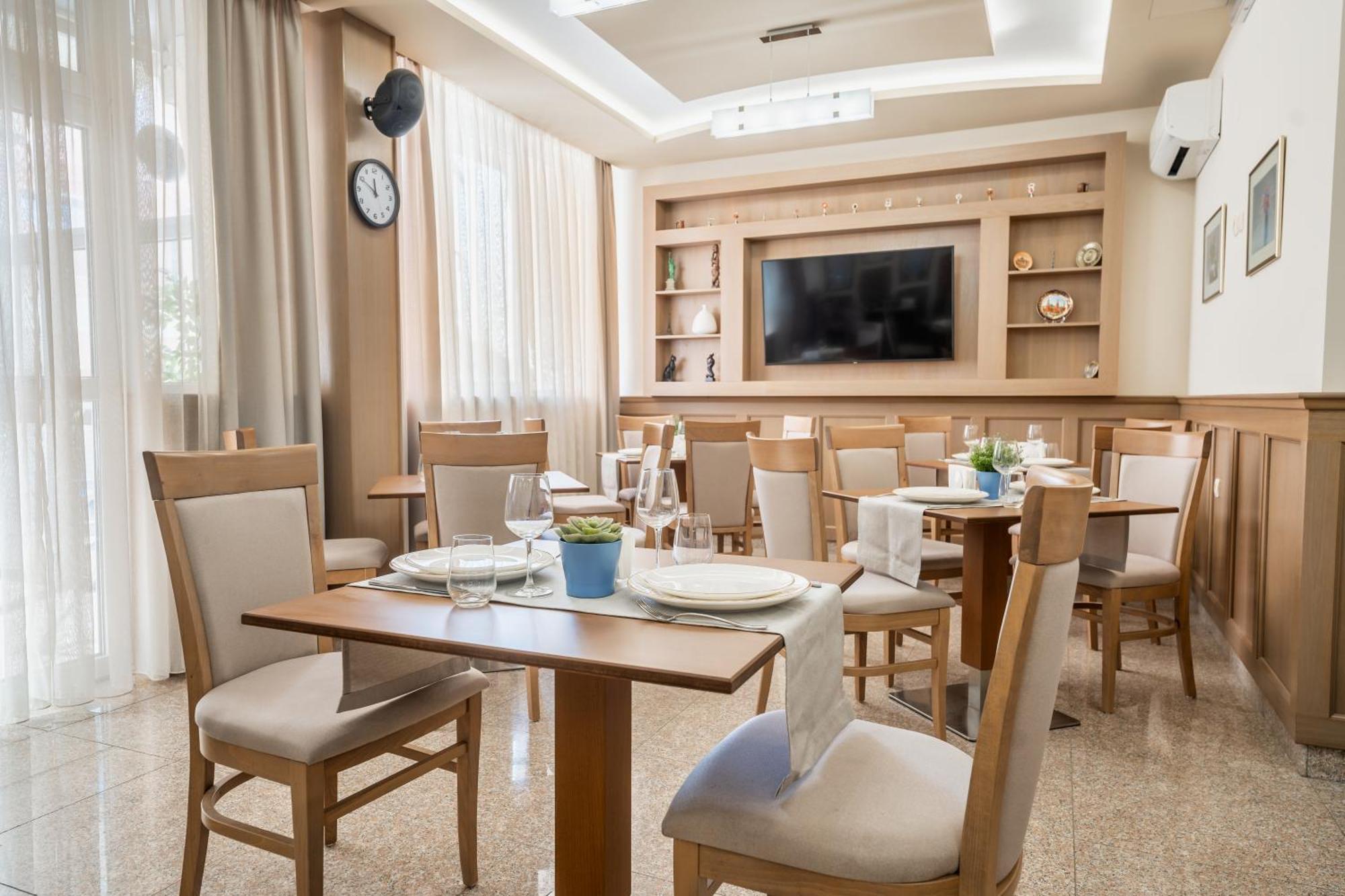 Hotel Aquasun Family 3*